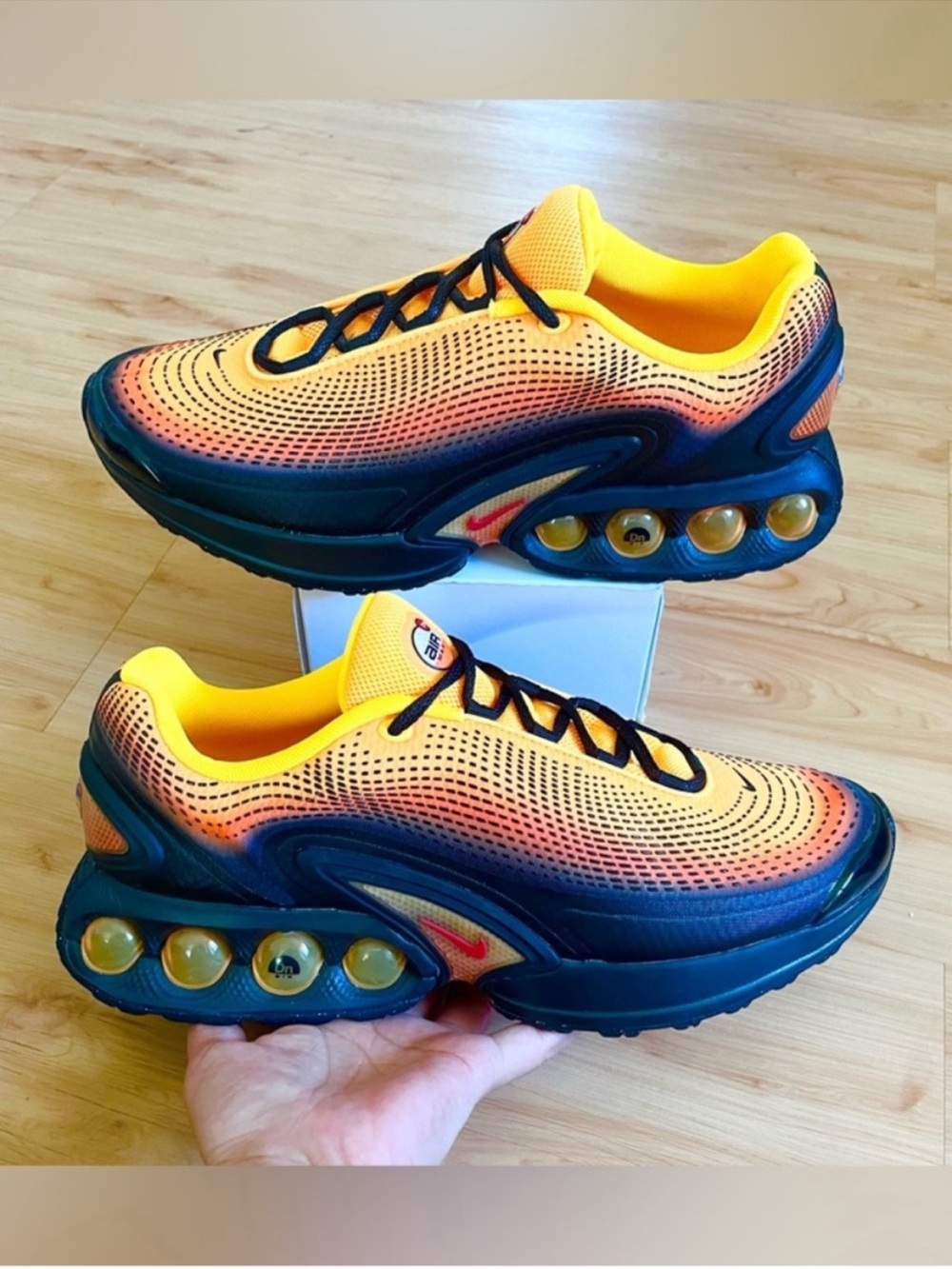 Nike Air Max DN SE "Laser Orange" - (HM0810-800) Mens 11.0 US